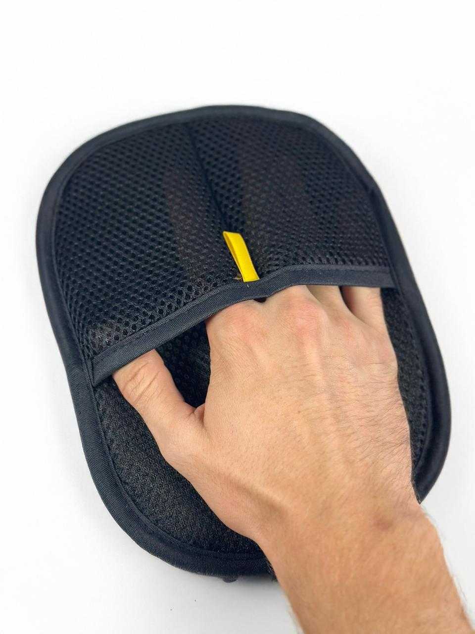 PawSwipe™ DeShed Glove